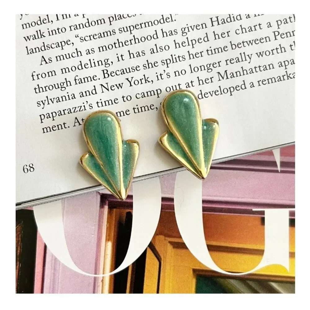 Art Deco Style Vintage Retro Green Enamel Golden Tone Clip-On Earrings